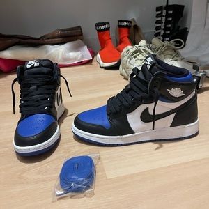 100% Authentic Nike Jordan 1 Retro High Royal Toe (GS)